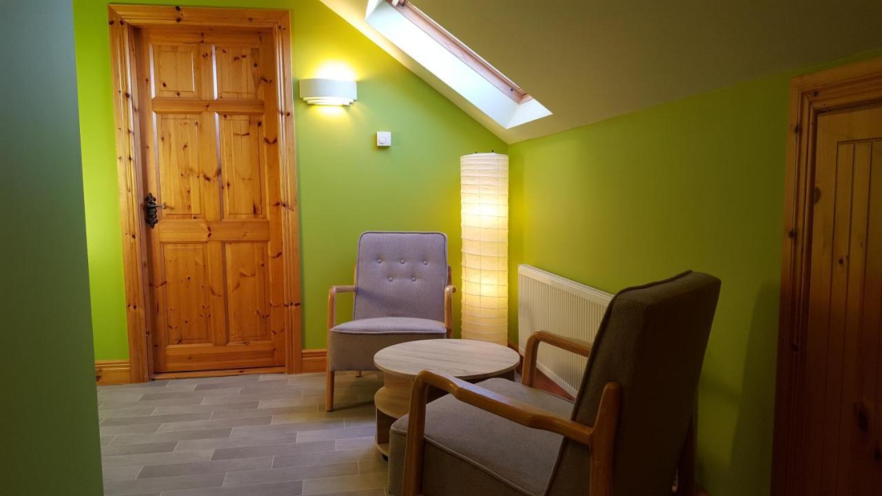 Headford Leroy'S Lodge מראה חיצוני תמונה